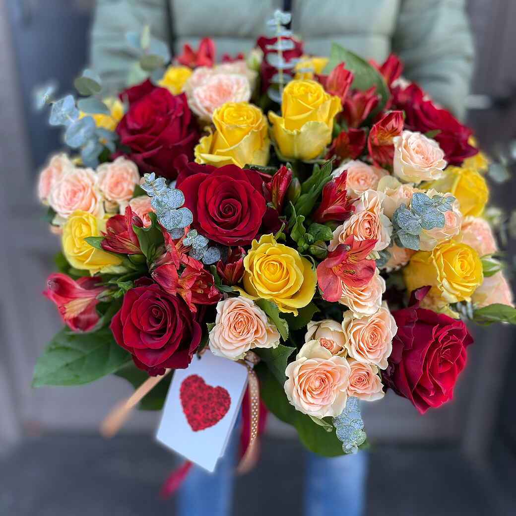 Flower bouquet Sunny greetings