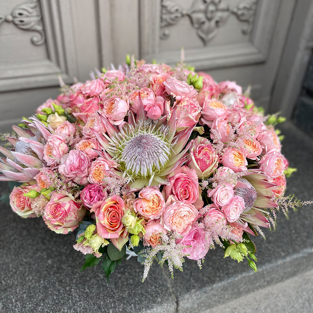 Flower basket pink