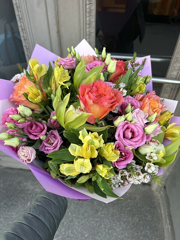 Flower bouquet Wild Spirit - roses, lisianthus, orchids and wax flowers