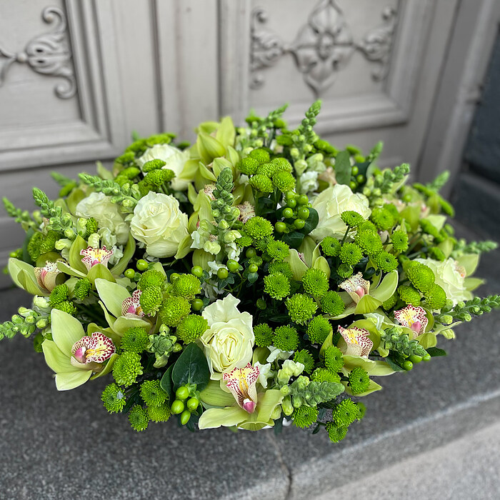 Flower basket green