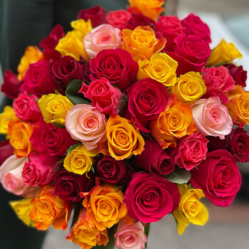51 roze dažādās krāsās