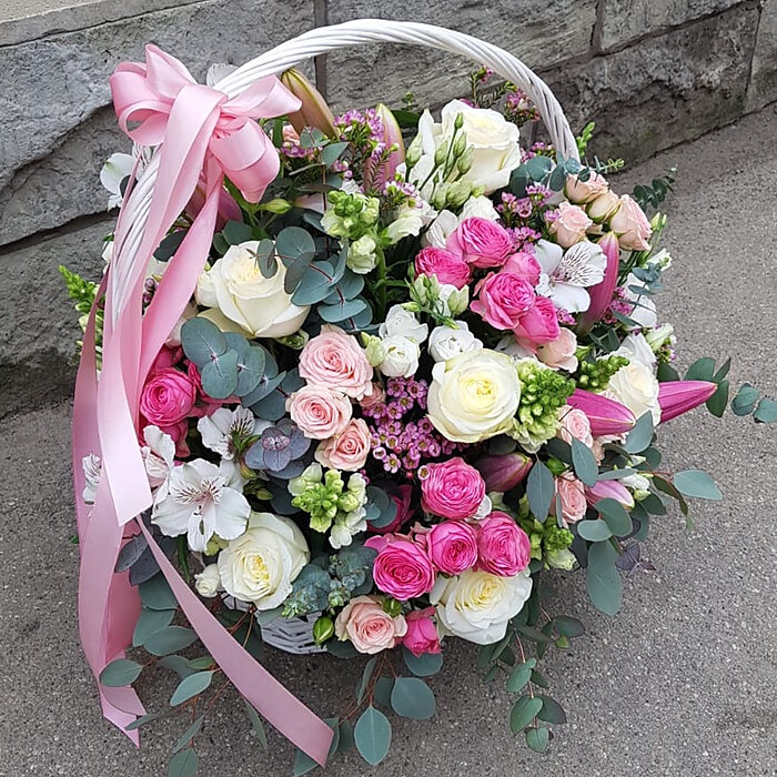Flower basket in pastel colors