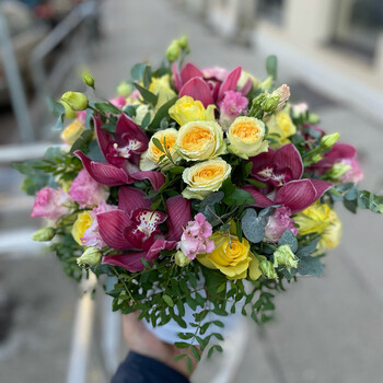 Flower composition in box No. 11