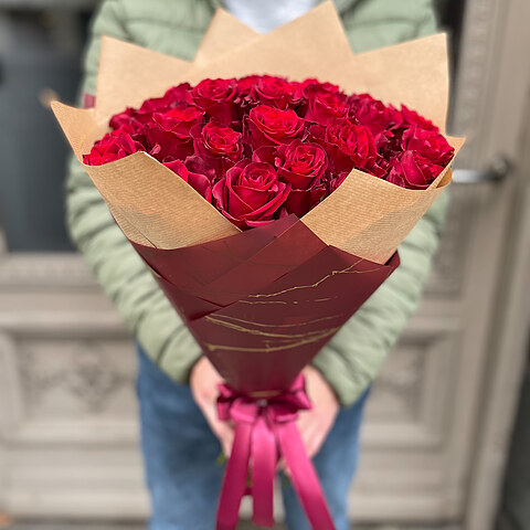 Bouquet of red roses