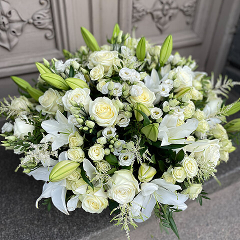 Flower basket white dream