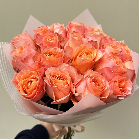 Coral Reef roses 50 cm in peach coral tones, decorative wrapping