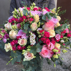 Rose and lisianthus bouquet