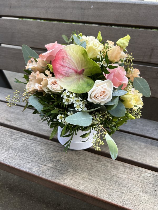 Flower bouquet with delivery in Riga - Rīgas Ziedi