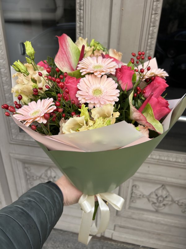 Flower bouquet with delivery in Riga - Rīgas Ziedi