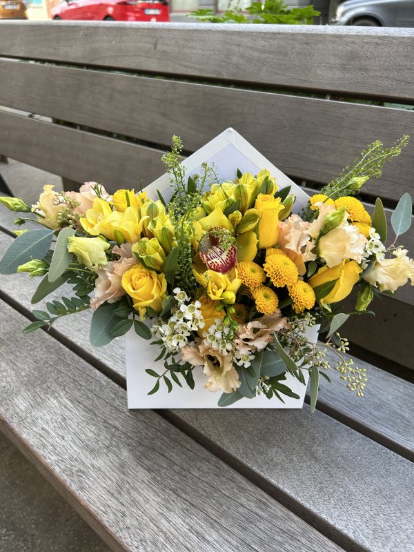 Flower bouquet with delivery in Riga - Rīgas Ziedi