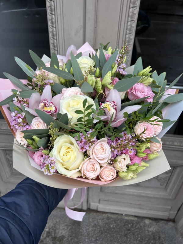 Flower bouquet with delivery in Riga - Rīgas Ziedi