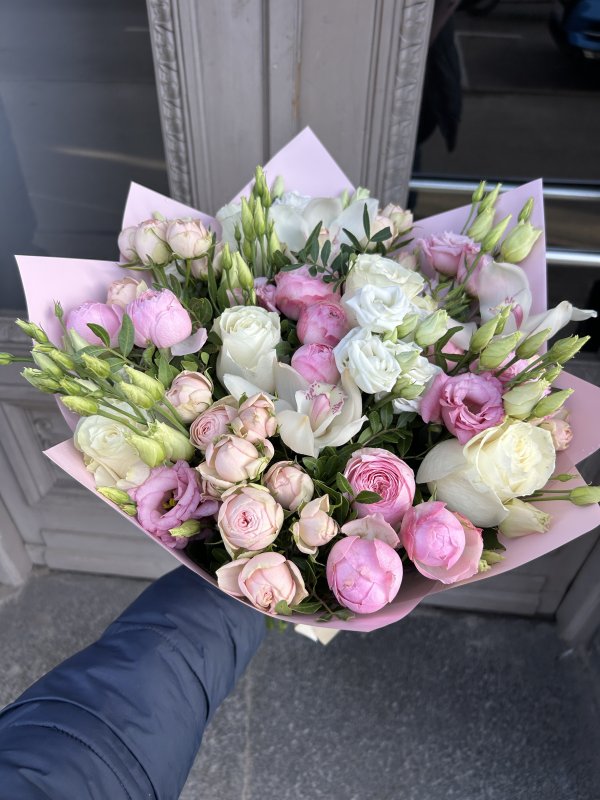 Flower bouquet with delivery in Riga - Rīgas Ziedi