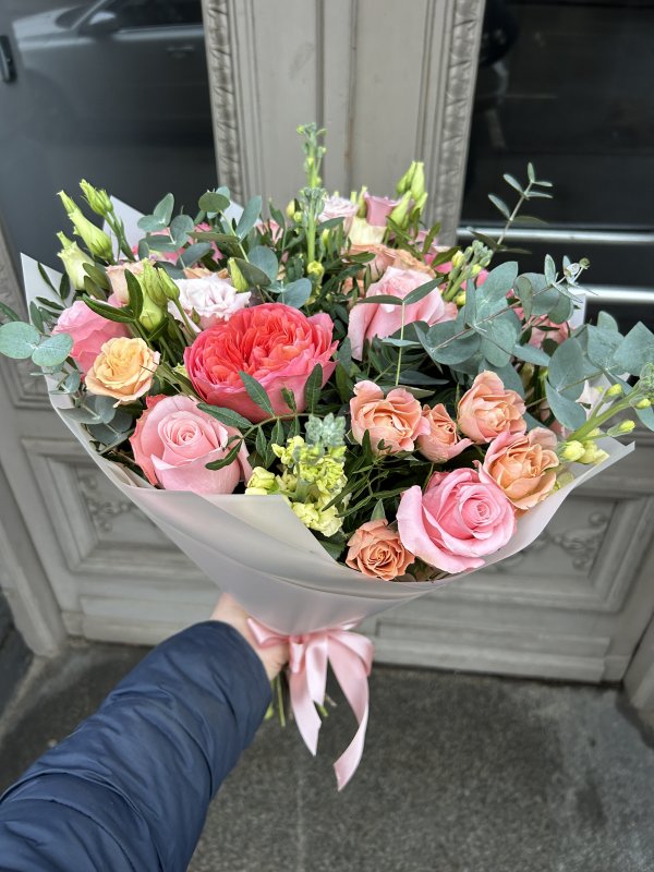 Flower bouquet with delivery in Riga - Rīgas Ziedi