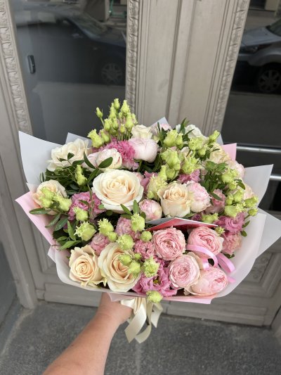 Flower bouquet with delivery in Riga - Rīgas Ziedi