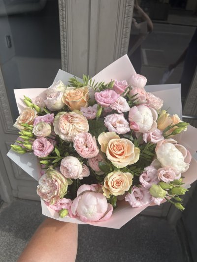 Flower bouquet with delivery in Riga - Rīgas Ziedi