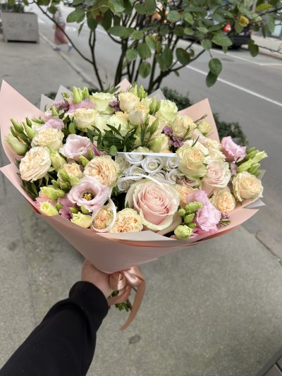 Flower bouquet with delivery in Riga - Rīgas Ziedi
