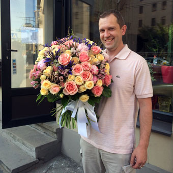 Flower delivery for businesses - Rīgas Ziedi courier